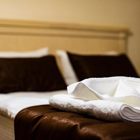 Sulo Atyrau Hotel Bagian luar foto