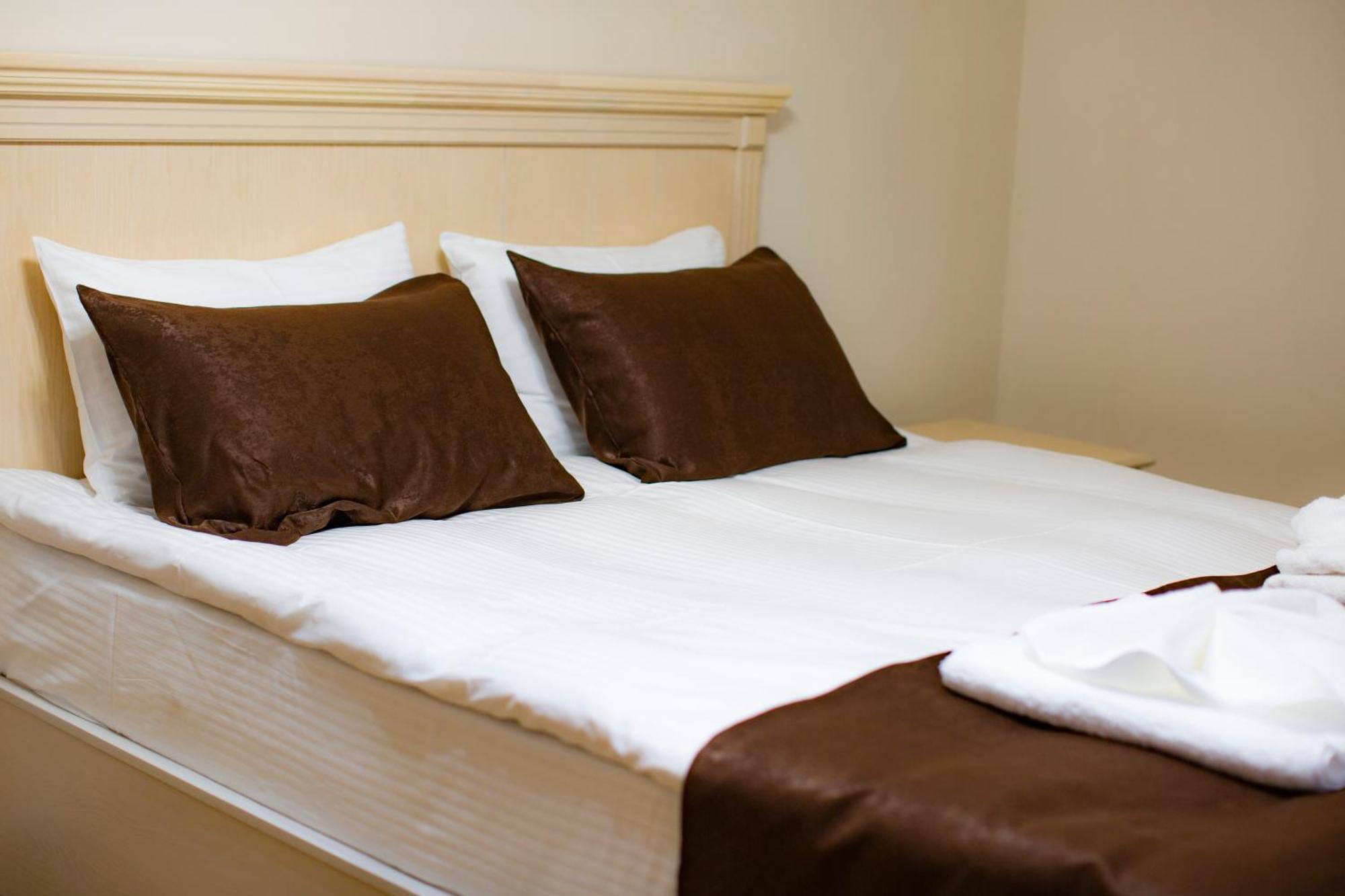 Sulo Atyrau Hotel Bagian luar foto