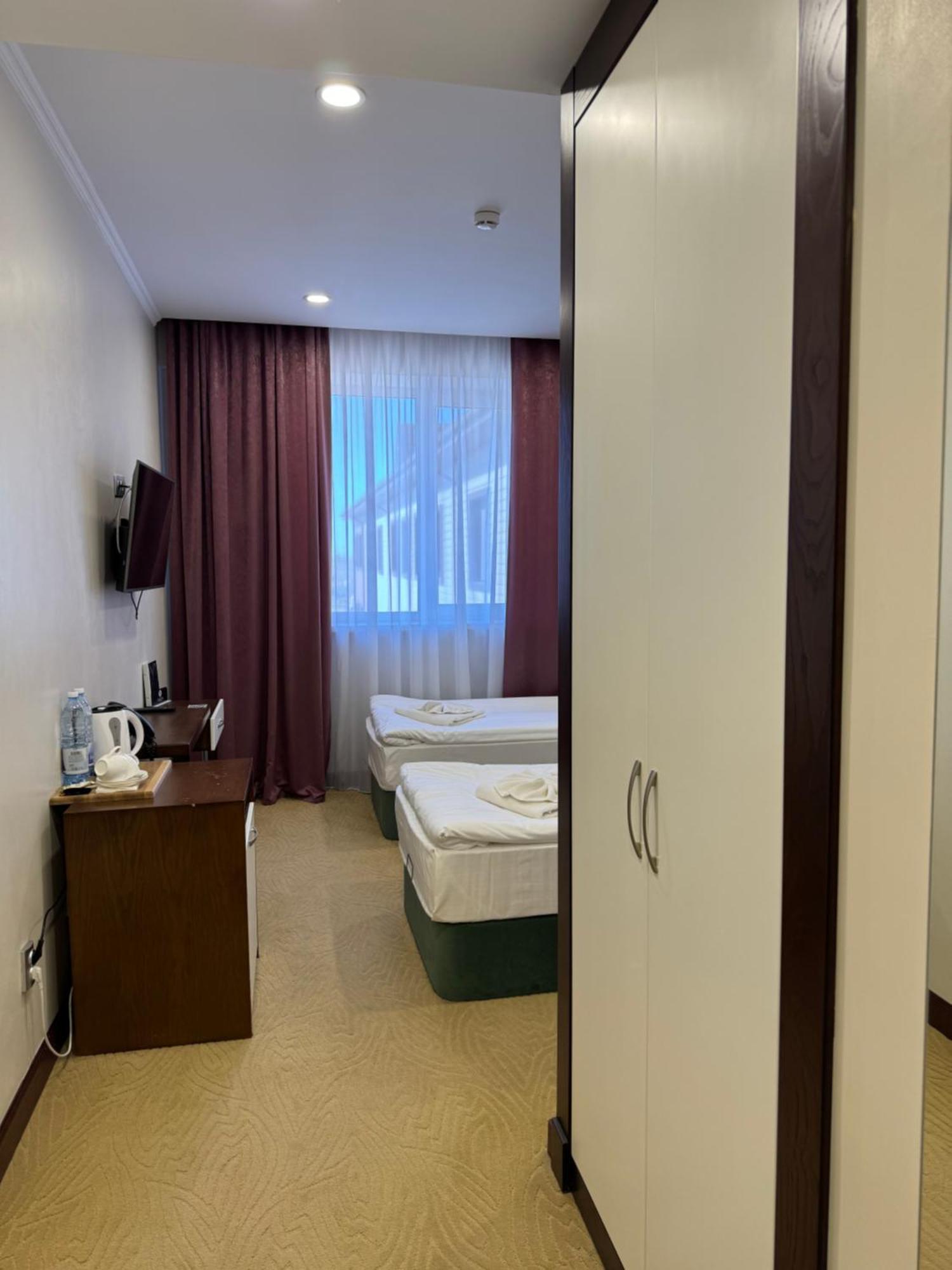 Sulo Atyrau Hotel Bagian luar foto