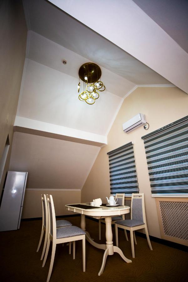 Sulo Atyrau Hotel Bagian luar foto
